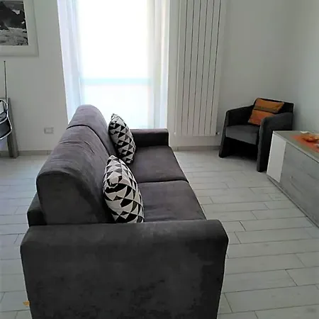 Canada Apartment *